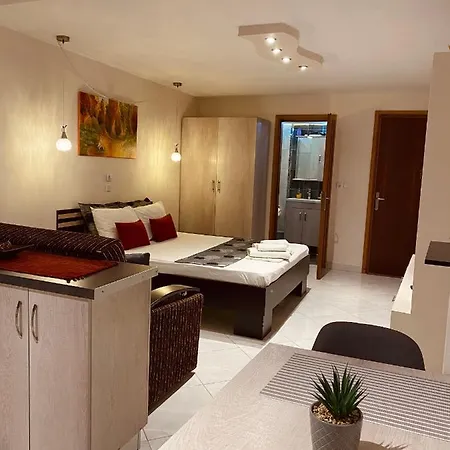 Aigli شقة كافالا