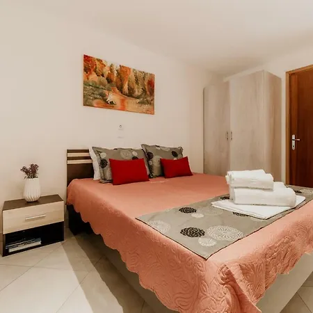 Apartament Aigli